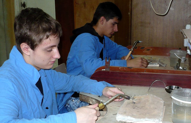 Нужно ли сообщать налоговой о принятии ученика на производственную практику