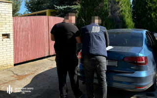 Антикоррупционеров уличили в коррупции – три правоохранителя требовали $30000 за сфальсифицированное дело