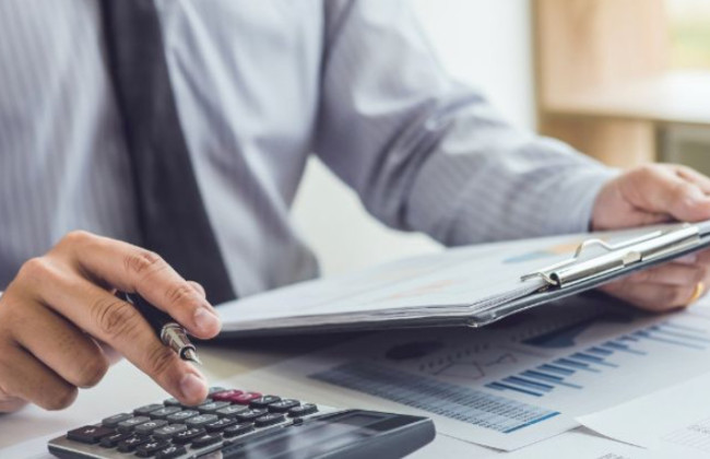 В ГНС объяснили, как облагаются налогом дивиденды физических лиц