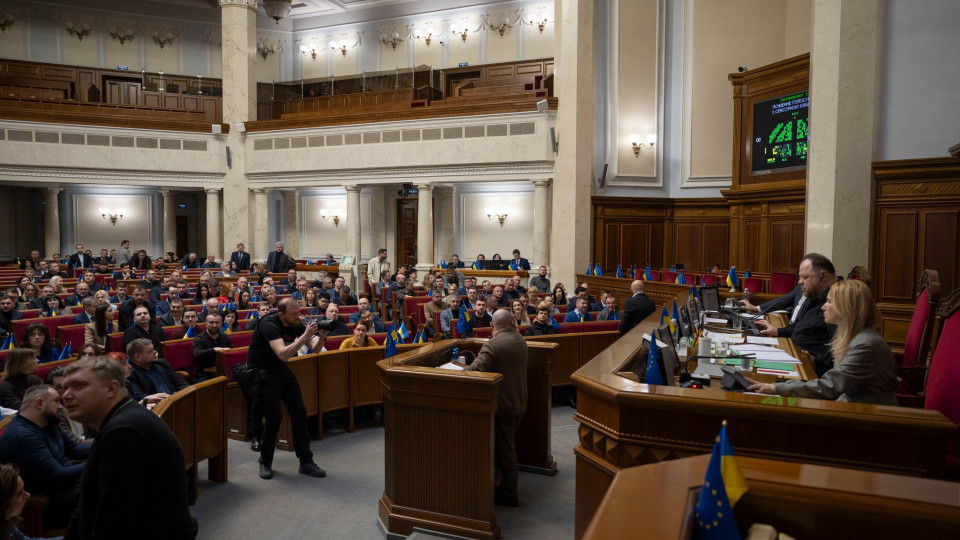 Парламент одобрил за основу законопроект о денежной компенсации неиспользованных дней отпусков военнослужащих