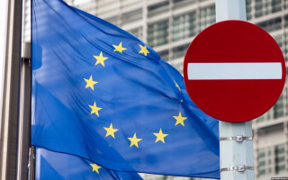 Посли ЄС схвалили продовження санкцій проти Росії, але виключили із списку чотирьох осіб
