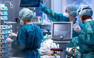 У Німеччині хочуть підготувати лікарні до роботи в умовах війни