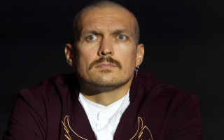 Александр Усик стал доктором философии по специальности «Право»