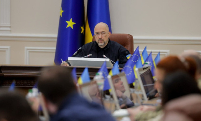 Шмигаль повідомив, що 1,6 млрд грн виділили на закупівлю понад 600 шкільних автобусів