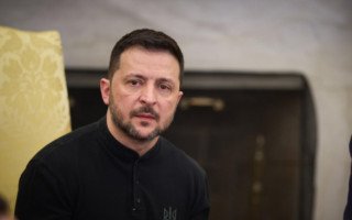 Зеленский считает, что в ближайшие месяцы РФ будет наступать на нескольких направлениях и назвал их