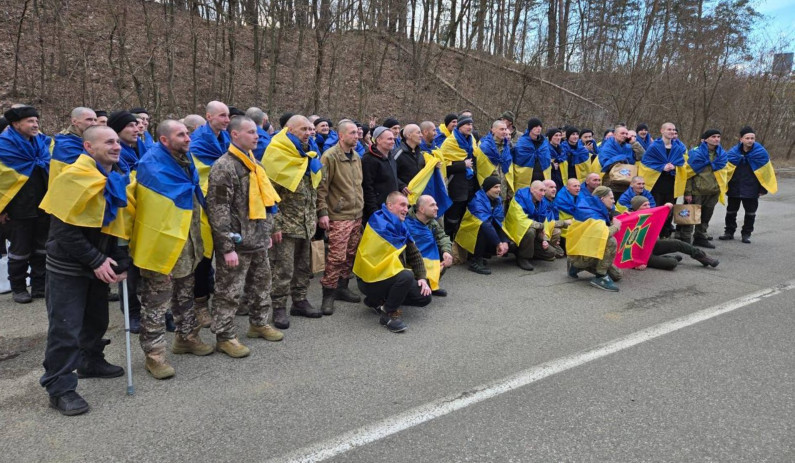 Украина вернула из российского плена 175 защитников, фото