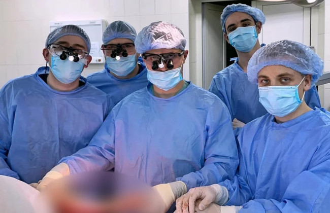 Врачи в «Феофании» после 13-часовой операции сохранили ногу раненому военному