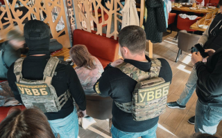 Адвокат из Николаевской области пыталась за $3 тысячи подкупить пограничника, чтобы переправить уклоняющегося за границу