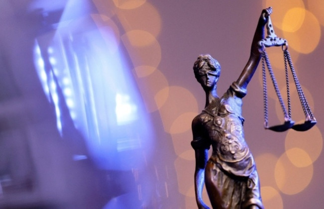 В Киеве дворник, не имевший отсрочки, получил повестку, но не пришел в ТЦК — что решил суд