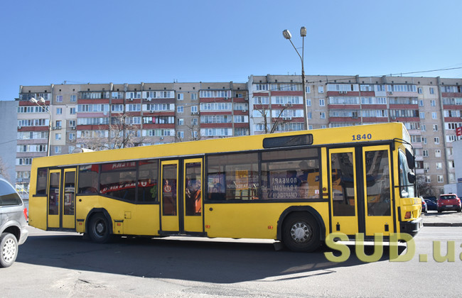 У Києві під час тривоги наземний транспорт зупинятиметься біля укриттів, — КМВА