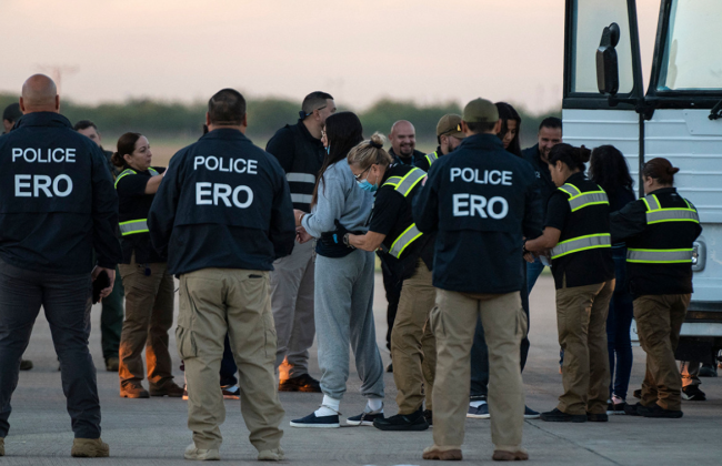 Венесуела домовилася зі США про відновлення рейсів з повернення мігрантів