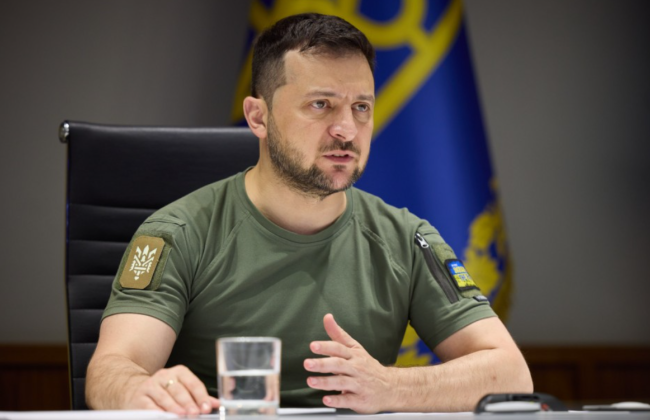 В Украине расширят программу контракта для парней 18-24 лет, — Зеленский