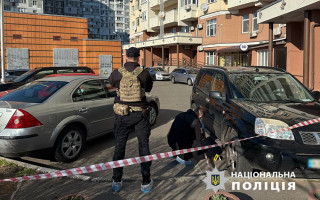В Киеве мужчина открыл стрельбу в Оболонском районе — в городе ввели спецоперацию, фото