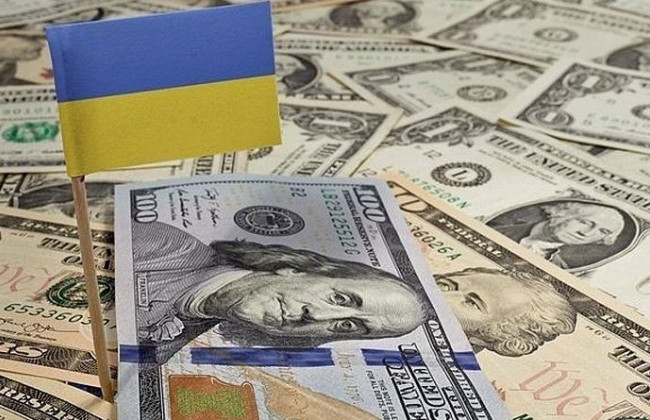 Сума державного та гарантованого державою боргу зменшилася у гривні, але у доларовому еквіваленті борг зріс