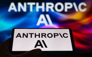 Музыкальные лейблы не смогли запретить Anthropic учить чат-бота Claude на текстах песен
