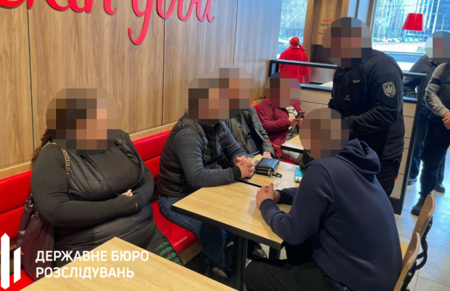 Схема уклонения от службы через фиктивные справки и трудоустройство в вузе — в Киеве задержаны военный и предприниматель