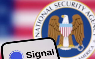 Суд обязал администрацию Трампа сохранить переписку о военной операции в Signal