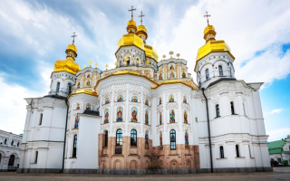 В Киево-Печерской лавре специалисты проверяют ближние пещеры — полиция опровергает слухи о захвате