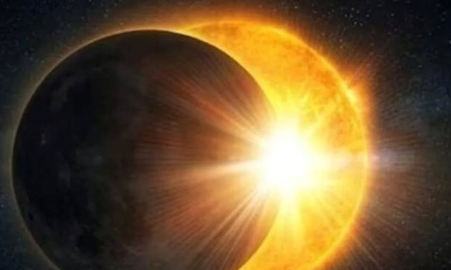 В Україні спостерігається сонячне затемнення — перші фото