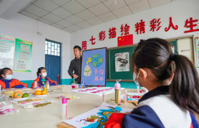 В Китае учитель жестоко избил ученика, который просто обратился к нему по имени