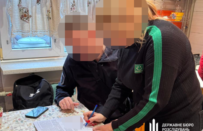 На Одещині правоохоронниця за $25 тисяч організовувала ухилянту зняття з військового обліку та виїзд за кордон