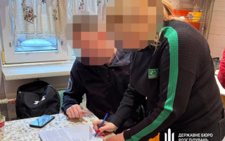 На Одещині правоохоронниця за $25 тисяч організовувала ухилянту зняття з військового обліку та виїзд за кордон