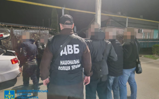 28 тисяч гривень за непритягнення до кримінальної відповідальності — на Дніпропетровщині викрили поліцейського