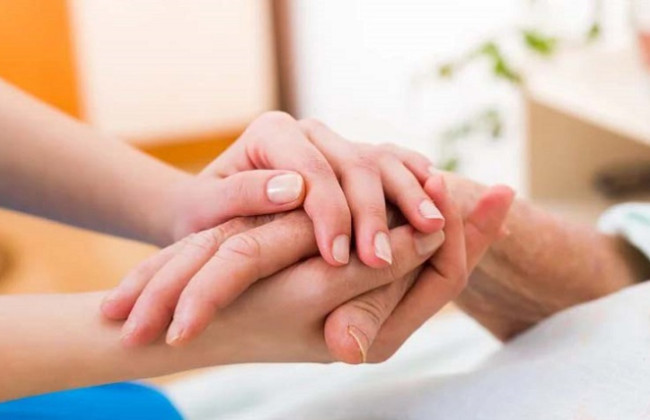 Социальная услуга ухода на дому — кто имеет право и какие документы нужны