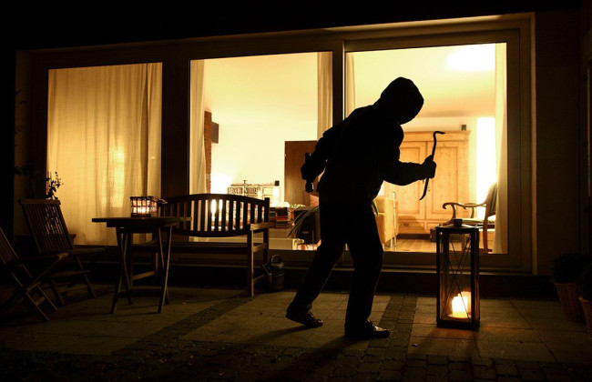 На Рівненщині підозрюваний у грабежі отримав домашній арешт, але прокурор оскаржив рішення