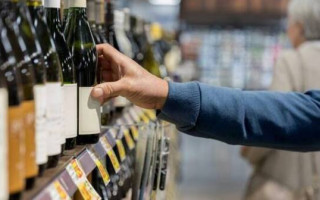 Суд підтримав рішення про накладення штрафу на ТОВ за продаж алкоголю з повторно використаними акцизними марками