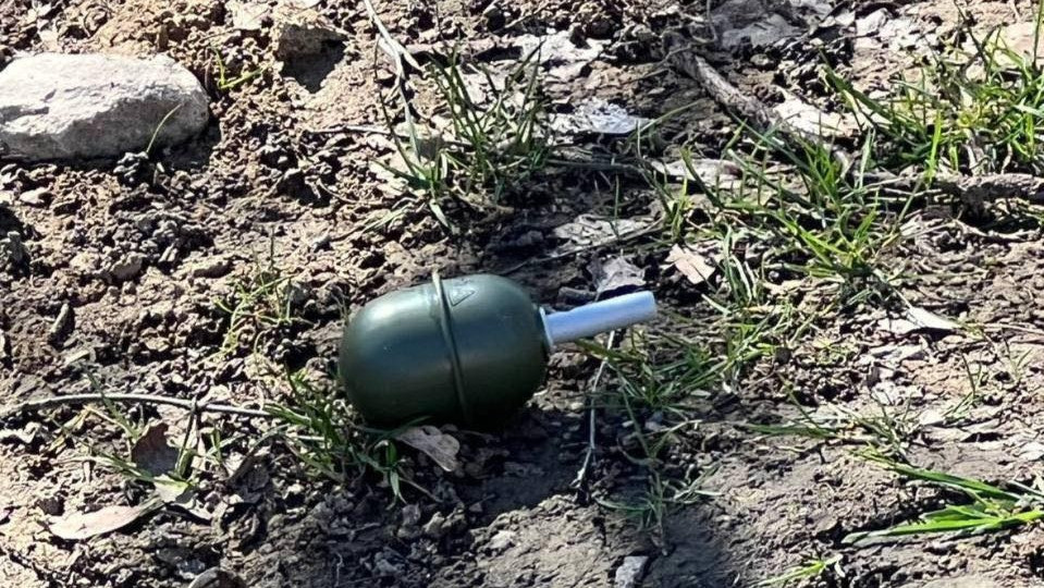 В Ровно на территории лицея нашли предмет, похожий на гранату
