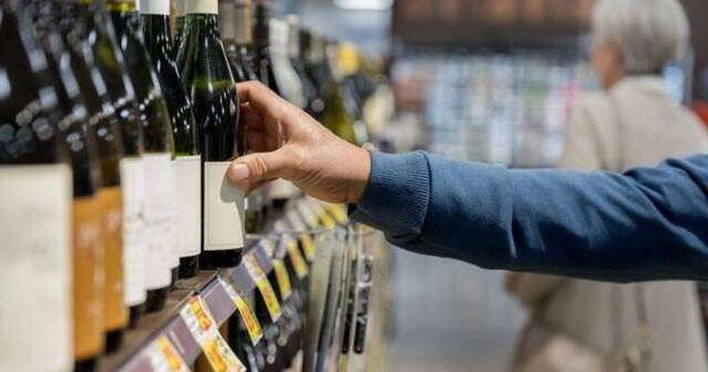 Суд поддержал решение о наложении штрафа на ООО за продажу алкоголя с повторно использованными акцизными марками