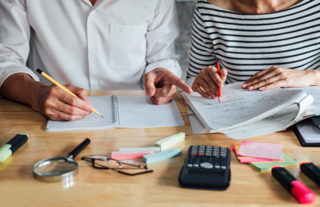 Должен ли репетитор подавать декларацию о доходах — разъяснение