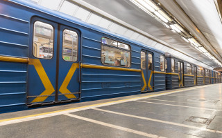 Движение поездов метро между станциями Лесная и Днепр возобновят раньше – 6 апреля