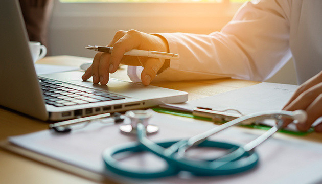 У яких випадках роботодавець може провести перевірку лікарняного працівника — роз’яснення Пенсійного фонду