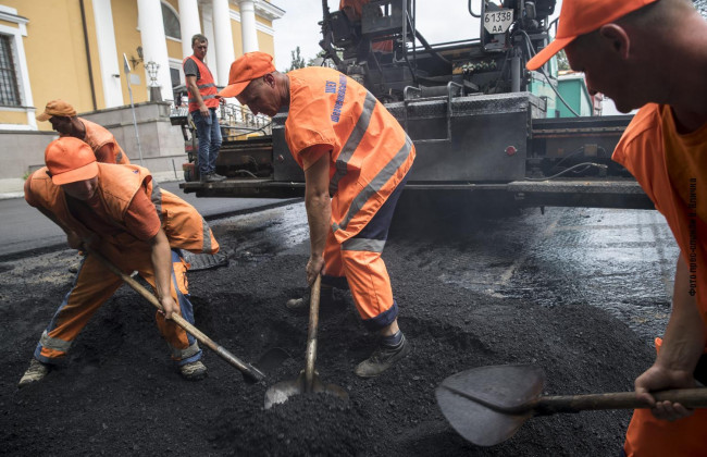 На проспекте Червоной Калины в Киеве ограничили движение транспорта