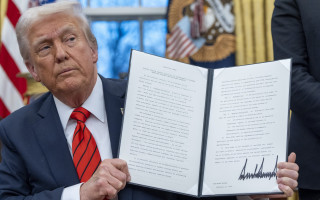 В США хотят утвердить крупнейший в истории страны оборонный бюджет в размере $1 триллион