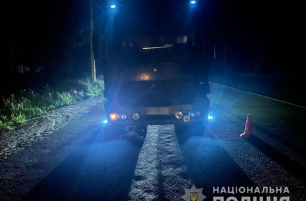 Испытательный срок и компенсация: суд наказал водителя грузовика, который насмерть сбил женщину