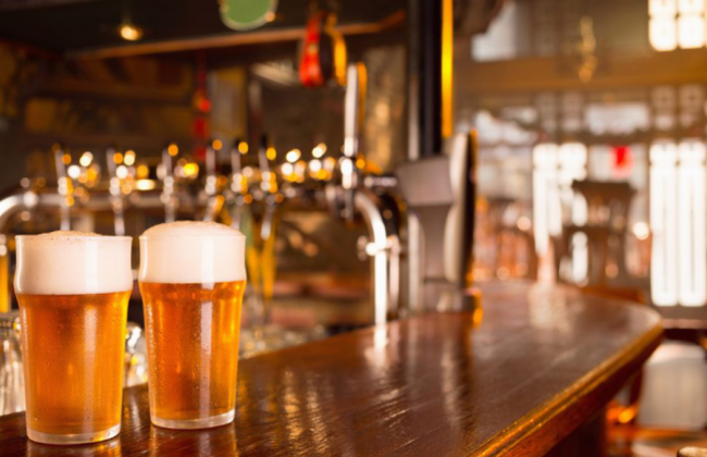 В Британии суд запретил мужчине посещать все пабы страны после того, как в одном из них он жестоко избил посетителя