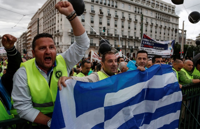 В Греции продолжается всеобщая забастовка – остановлены корабли, поезда и авиасообщение