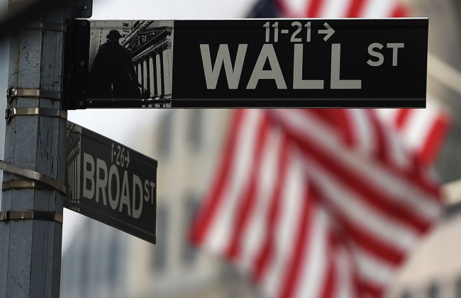 Ринки США знову обвалюються після оголошення 145% тарифів проти Китаю