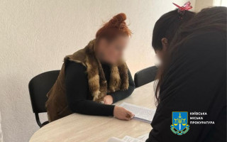 Начальницю КП «Київміськсвітло» звинувачують у збитках від закупівлі ліхтарів на 1,4 млн гривень