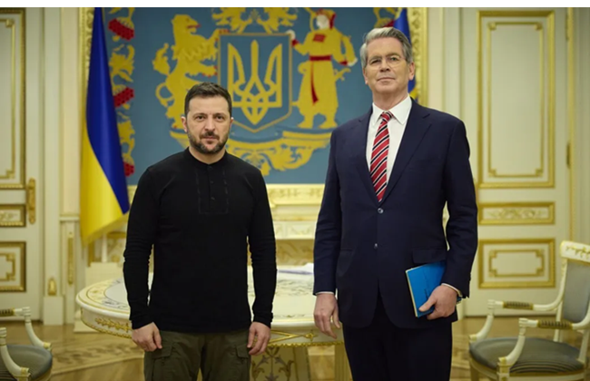 Прекратите стучать пальцем по документу, —Зеленский раскритиковал Бессента за подход в соглашении о недрах