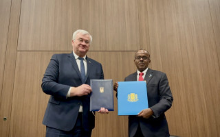 Украина официально установила дипломатические отношения с Сомали – Сибига подписал документ
