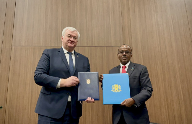 Украина официально установила дипломатические отношения с Сомали – Сибига подписал документ