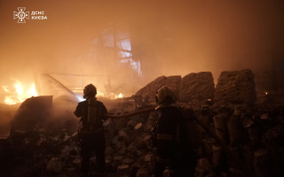 РФ атакувала Київ – є пошкодження у двох районах, рятувальники ліквідують наслідки