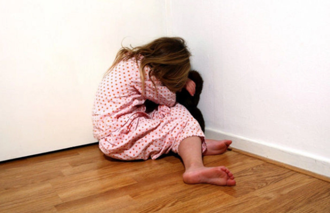 В Житомирской области судили женщину, которая избила дочь из-за отказа есть