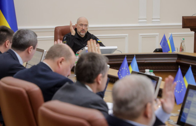 Кабмин утвердил изменения в правилах выплат семьям военнослужащих, пропавших без вести, попавших в плен или погибших