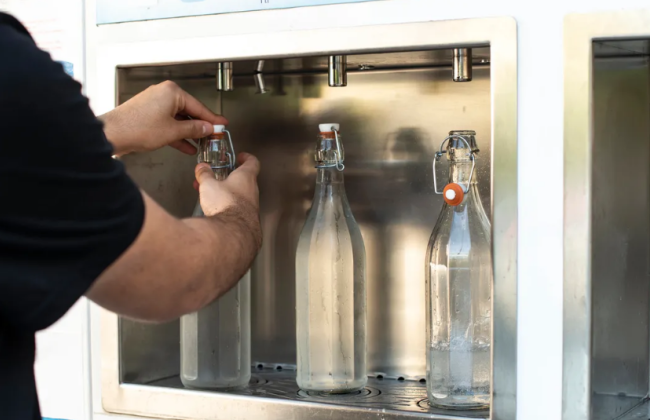 Власти Киева анонсировали аукционы на водоматы в городе — какой район станет первым