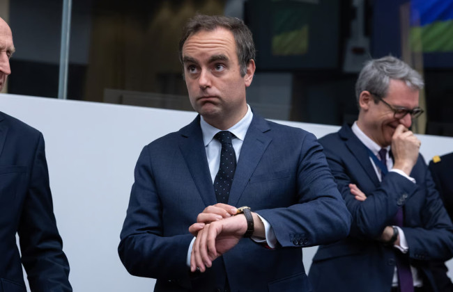 Министр обороны Франции летит в США для обсуждения гарантий безопасности для Украины и расходов НАТО